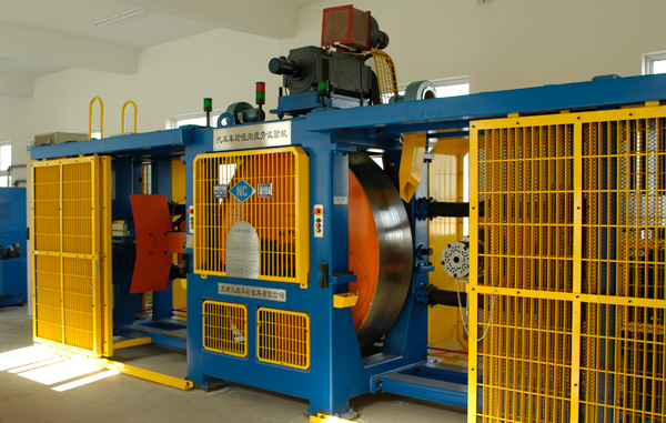 Radial fatigue testing machine